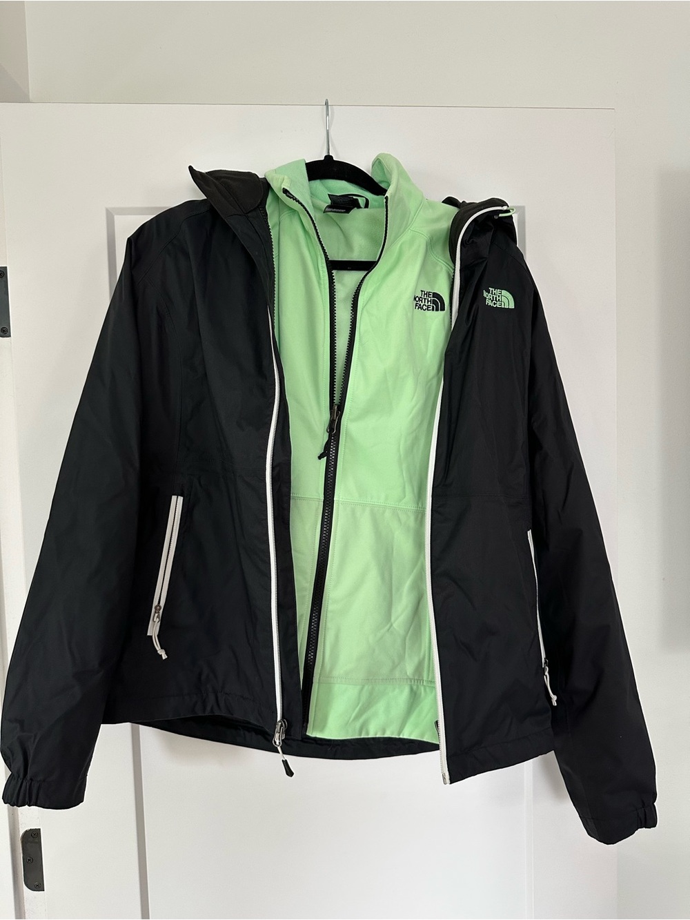 The North Face Black Shell Jacket with Mint Liner - Women's jacket Coat - Picture 2 of 4